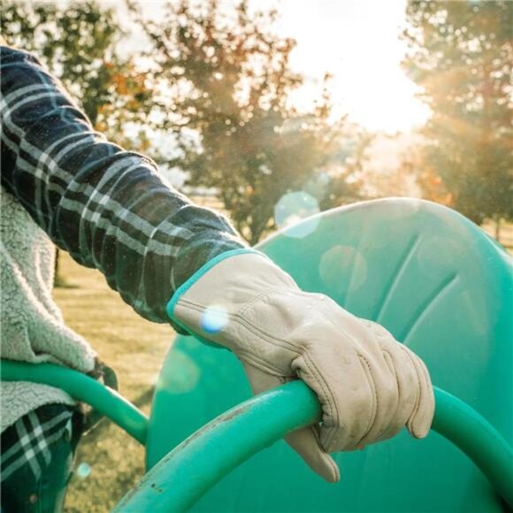 Wells Lamont Women's Water-Resistant Leather Work Gloves | Puncture Resistant - Picture 4 of 7